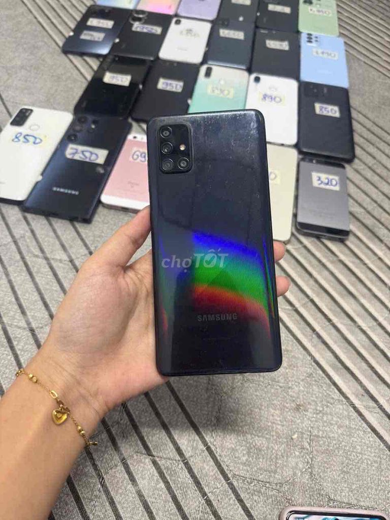 a71, r8/128, mất vân, sạc nhanh, có nfc, nút lúm. Mua bán Điện thoại tại Thành phố Thủ Dầu Một Bình Dương được đăng bởi Phước Mobile hình 1