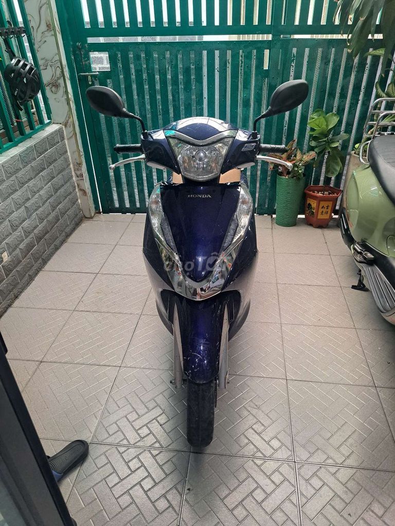 Honda Lead 125cc 2014, красивый, родная краска, один владелец
