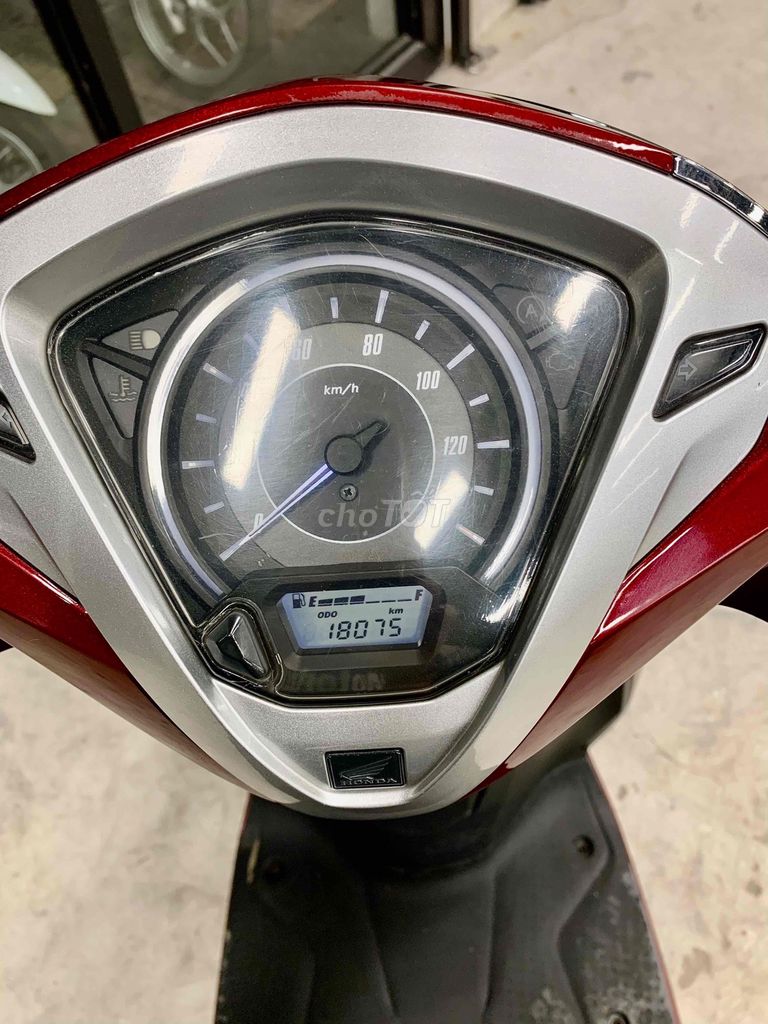 Honda Lead 2018 BSTP chính chủ – Odo chuẩn 18k km. Mua bán Xe máy tại Thành phố Thủ Đức Tp Hồ Chí Minh được đăng bởi Khương Phan hình 11