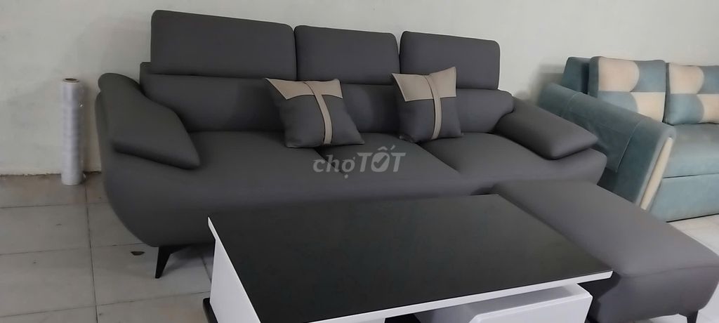 Ghế sofa da xám như mới, cần pass. Mua bán Bàn ghế tại Quận Cẩm Lệ Đà Nẵng được đăng bởi Kieu Tam hình 1