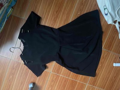 đầm nữ đen xoè size M. Mua bán Quần áo tại Quận Bình Thạnh Tp Hồ Chí Minh được đăng bởi Sang Sang
