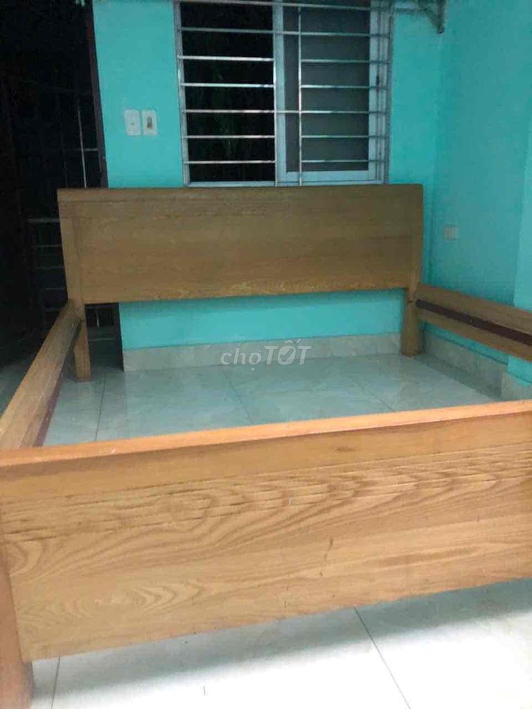 Giường Gỗ sồi Nga 1m8 x 2m1 mới kèm đệm. Mua bán Giường, chăn ga gối nệm tại Quận Hà Đông Hà Nội được đăng bởi Vân Anh hình 1