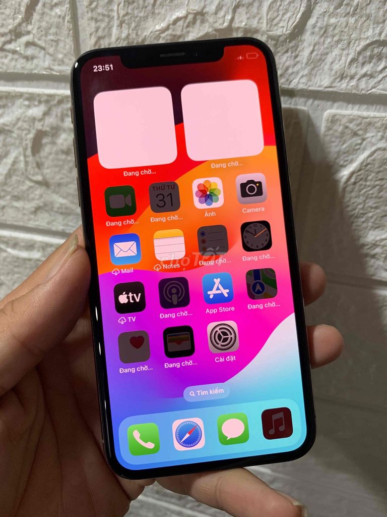 Xả con iphone XS vàng zin full quốc tế 99% pin 100