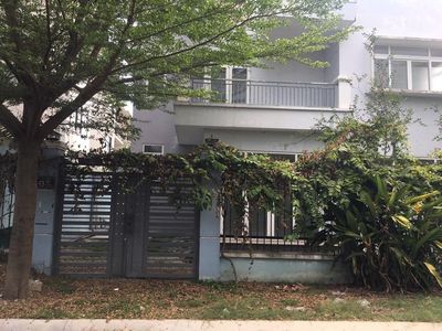 Biệt thự và đất cần bán