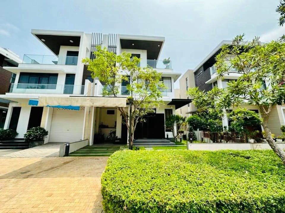 Cho thuê 5 căn Biệt thự  Lucasta gần Liên Phường, Bưng Ông Thoàn 200m2