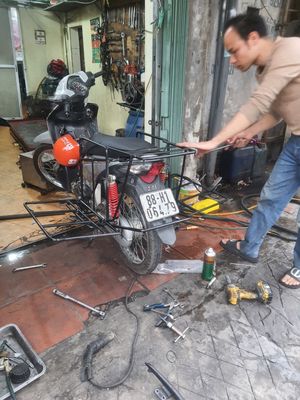 Chuyên sản xuất giá chở hàng cho xe máy. Mua bán Phụ tùng xe tại Quận Hai Bà Trưng Hà Nội được đăng bởi nguyen tuan