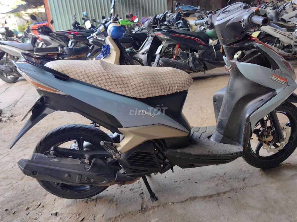 Yamaha Luvias Xám đỏ. Mua bán Xe máy tại Quận Tân Bình Tp Hồ Chí Minh được đăng bởi Trung hình 2