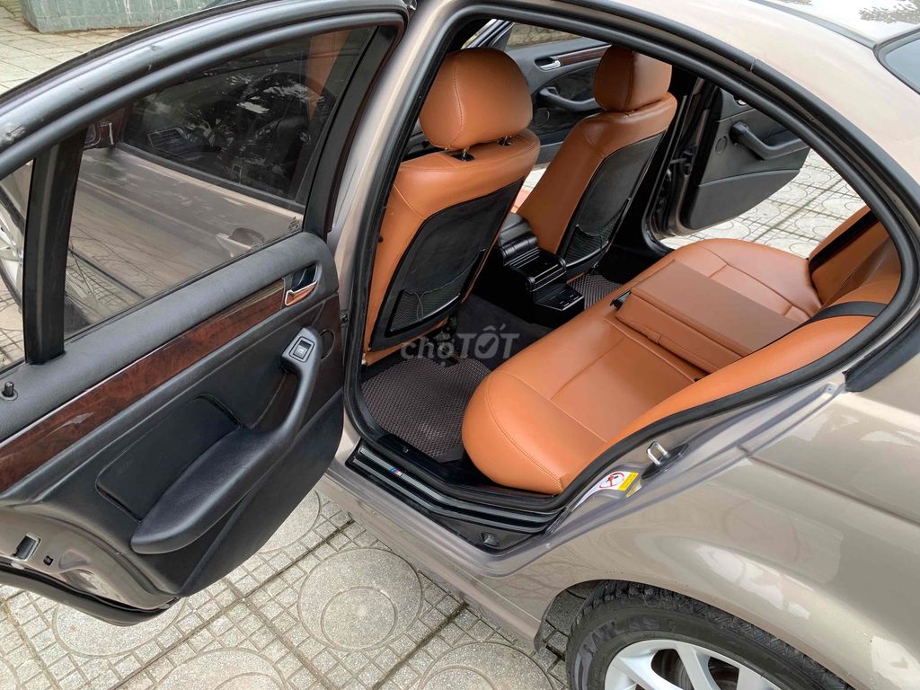 Em cần bán BMW 318 2.0 bản sport máy số đại chất. Mua bán Ô tô tại Quận Hà Đông Hà Nội được đăng bởi Vạn Phúc hình 8