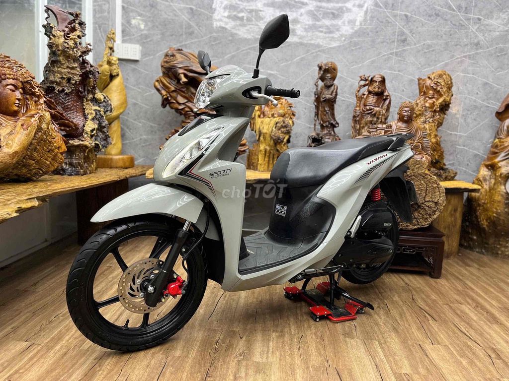 👉Vision 2023 chính chủ bstp bản thể thao bánh lớn. Mua bán Xe máy tại Quận 7 Tp Hồ Chí Minh được đăng bởi Xe Cũ Hiếu CT hình 1