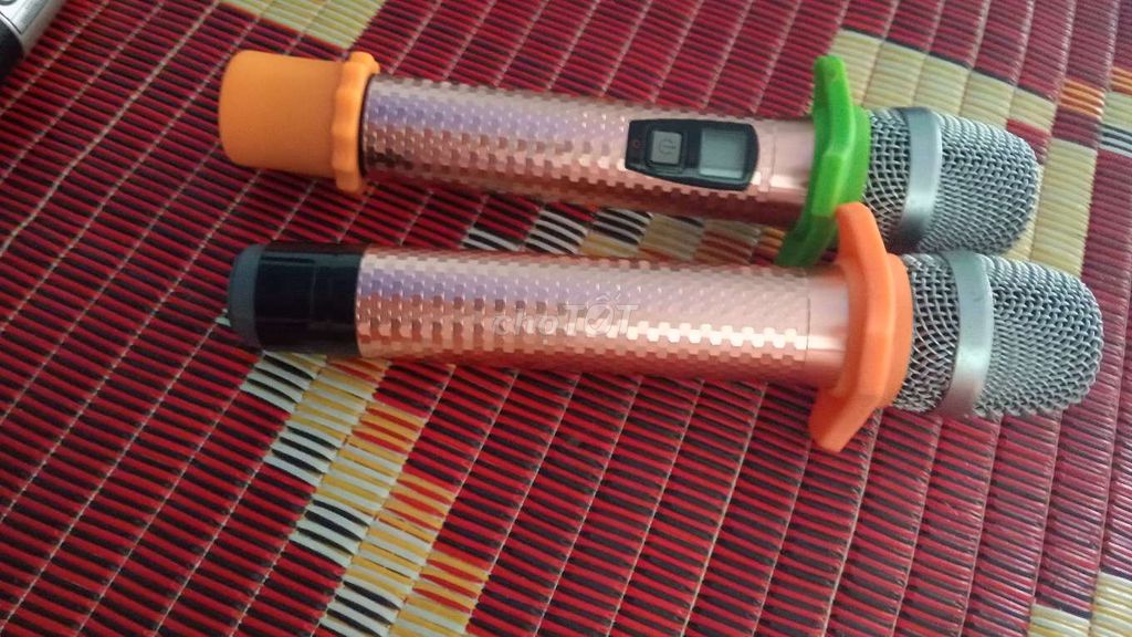 Micro không dây Q1 KTV UHF 2x100CH Đồng. Mua bán Tivi, Âm thanh tại Huyện Thăng Bình Quảng Nam được đăng bởi  người vô hình  hình 1
