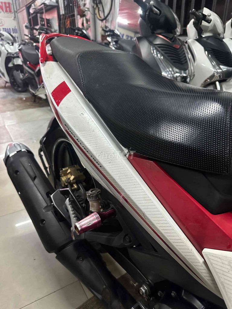 📌📣 Exciter trắng RC rất đẹp nguyên rin. Mua bán Xe máy tại Thành phố Huế Thừa Thiên Huế được đăng bởi Xe Máy Nhật Vy hình 5