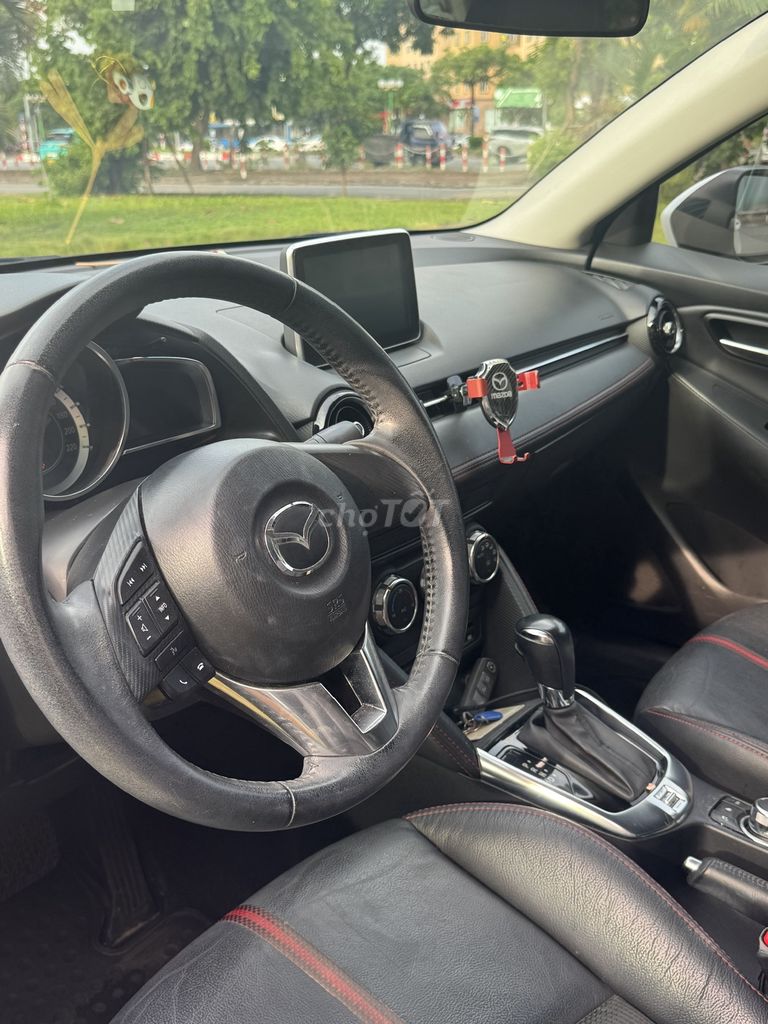 Mazda 2 2017  1.5 AT Sedan - 85000 km. Mua bán Ô tô tại Quận Long Biên Hà Nội được đăng bởi Lê Ánh Nguyệt hình 8