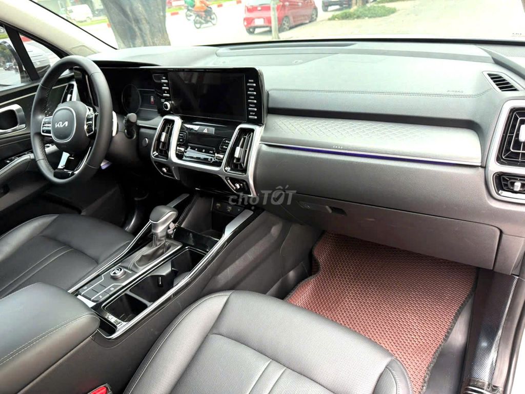 Kia Sorento Dầu Luxury 2024 màu trắng. Mua bán Ô tô tại Quận Thanh Xuân Hà Nội được đăng bởi Nguyễn Tuấn Hoàng hình 16
