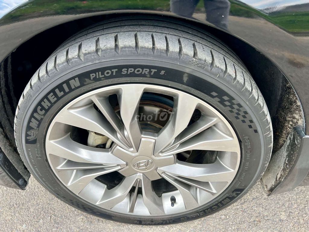 Hyundai SONATA 2.0AT nhập Hàn quốc cần bán. Mua bán Ô tô tại Thành phố Thuận An Bình Dương được đăng bởi Hoang Nguyen hình 5