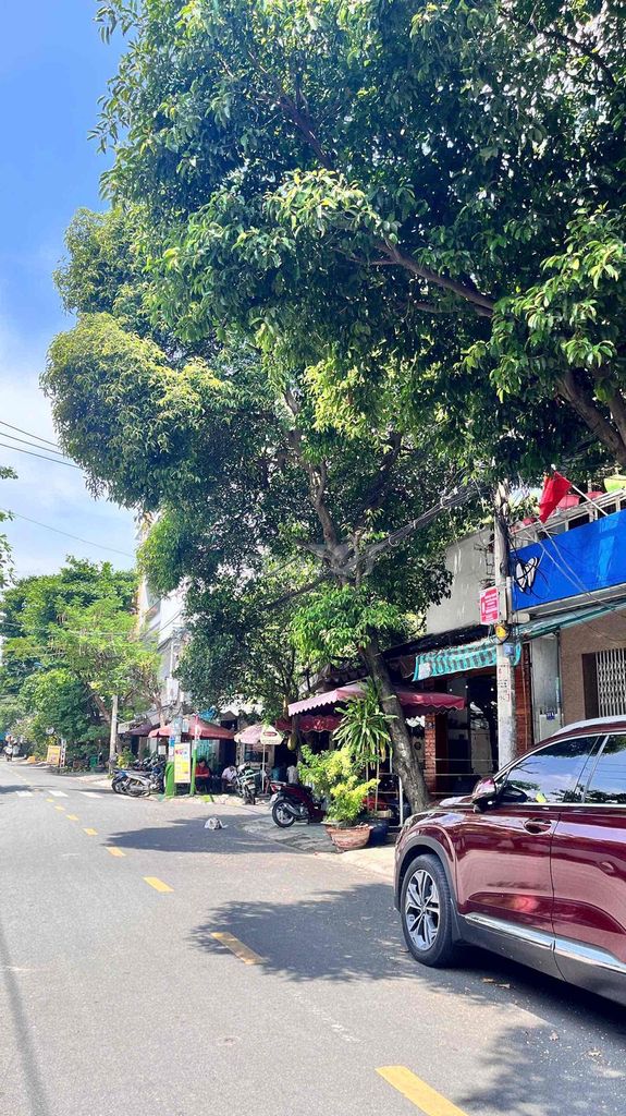 Bán nhà Mặt tiền đường Lê Đình Thụ, phường Tân Thành, quận Tân Phú