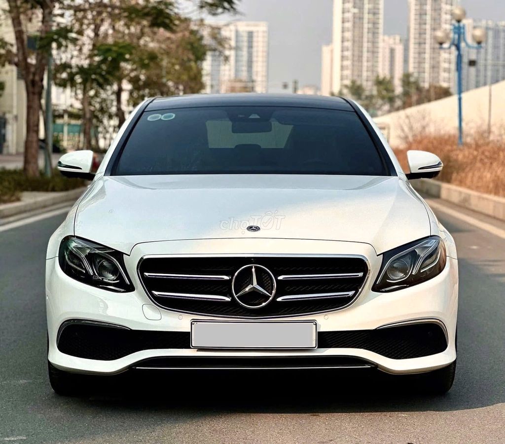 MERCEDES E200 SPORT 2019 Phiên Bản Giới Hạn 500 xe