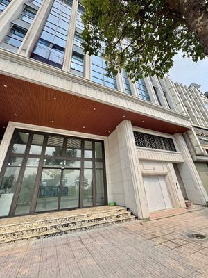 Mặt Phố Hồng Tiến 480m2 - 9 Tầng, 1 Hầm, 2 Thang Máy - Mặt Tiền 18M.. Mua bán văn phòng, mặt bằng kinh doanh tại Quận Long Biên Hà Nội được đăng bởi vu Ân