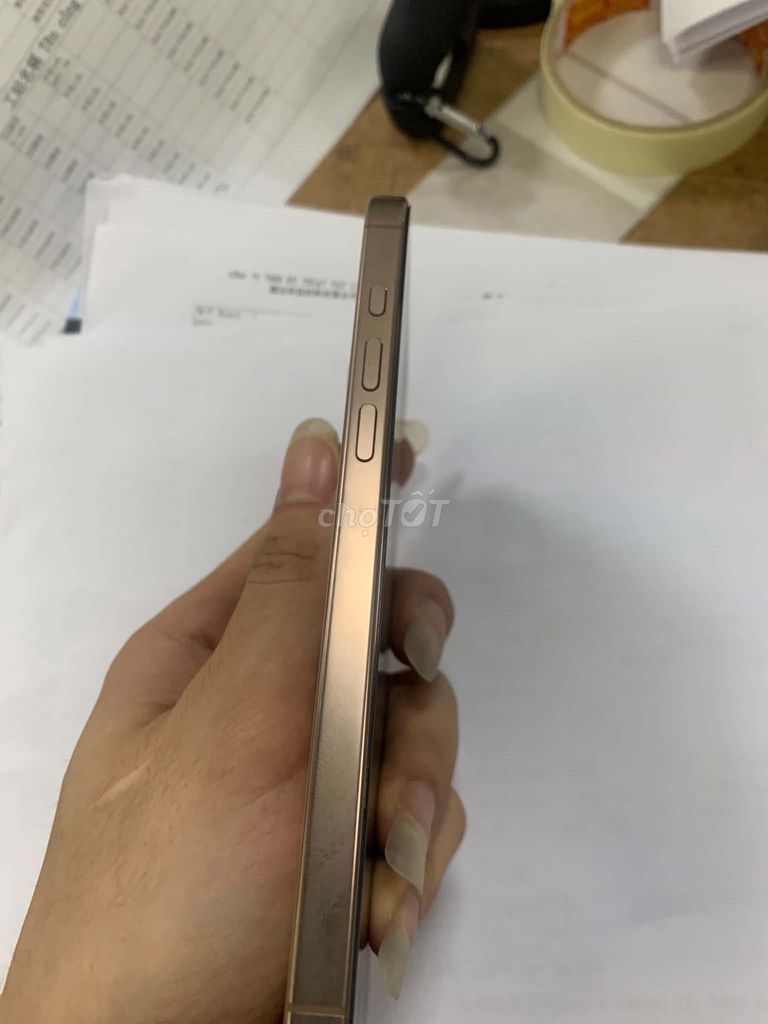 Apple iPhone 16 Pro Max 256GB Vàng 92%. Mua bán Điện thoại tại Thành phố Phủ Lý Hà Nam được đăng bởi Nguyễn Quang Huy hình 1