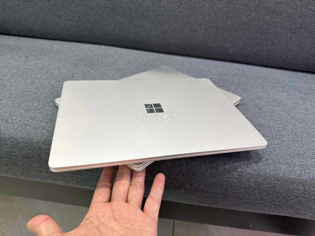 Microsoft Surface Laptop Go i5 16GB/256GB Bạc. Mua bán Laptop tại Quận Đống Đa Hà Nội được đăng bởi Hoàng Tư hình 1