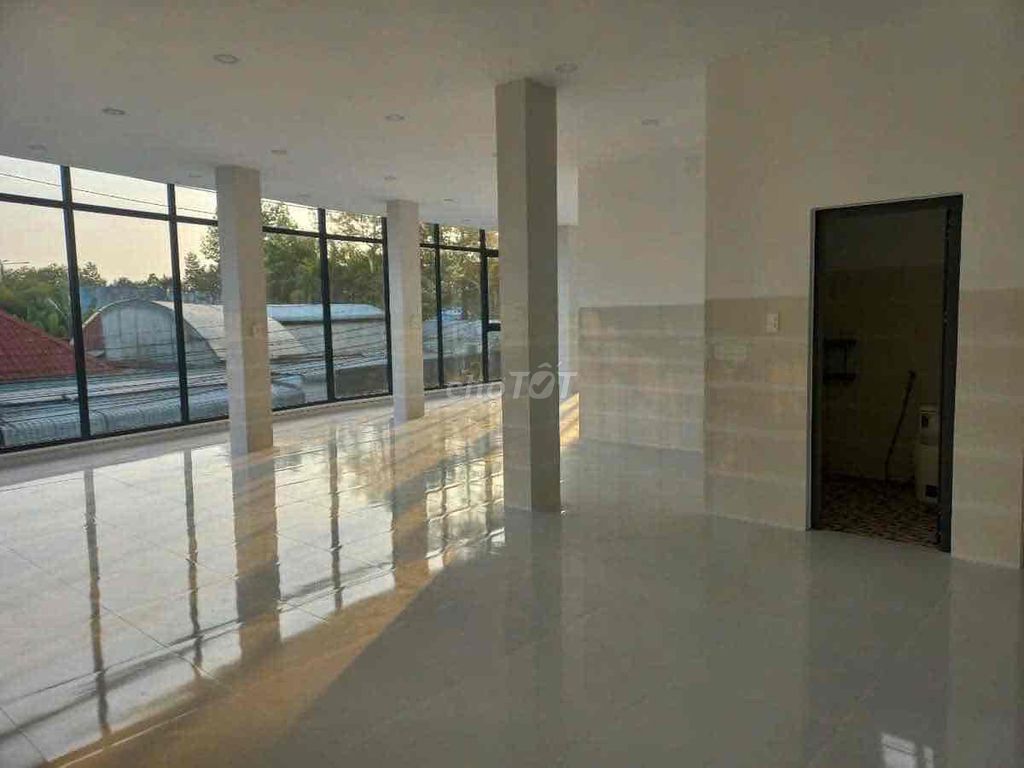 Mặt bằng Huỳnh Văn Luỹ 170m2 Lầu 1 căn góc