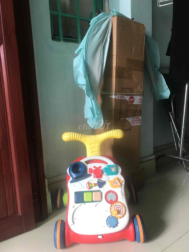 Mua quây tặng xe tập đi mùng chụp