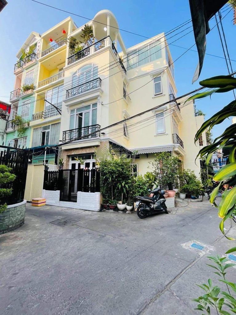 Bán gấp căn nhà TK Võ Văn Kiệt, 74m2 4 tầng BTCT, lô góc, ô tô đỗ cửa