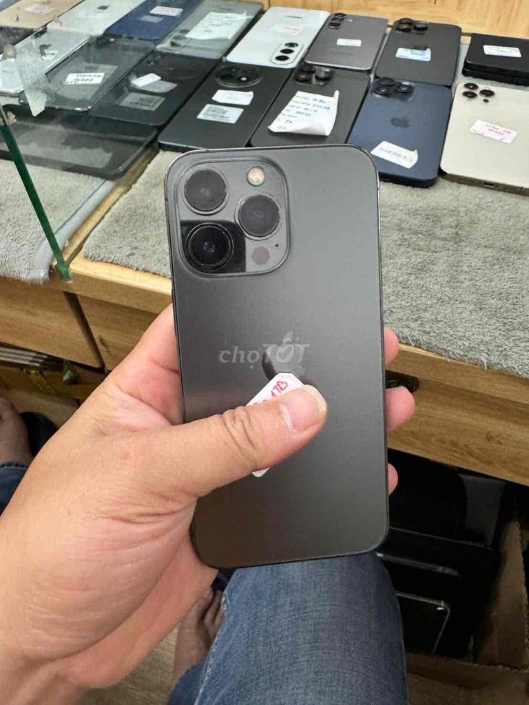 iPhone 13 Pro 1T bản VC/A Pin New. Mua bán Điện thoại tại Quận Đống Đa Hà Nội được đăng bởi Thương Nguyễn hình 1