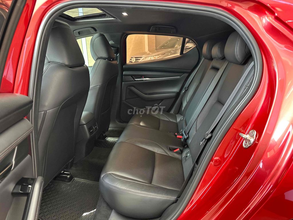 Mazda 3 1.5L Sport Premium 2022 - 28.000km. Mua bán Ô tô tại Quận Bình Tân Tp Hồ Chí Minh được đăng bởi Hai Tran Auto hình 11