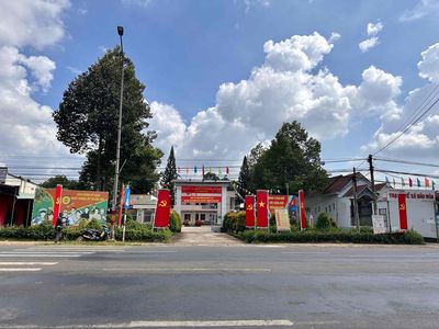 Đất ngộp giáp Phường Long Khánh. Mua bán đất tại Huyện Xuân Lộc Đồng Nai được đăng bởi Nhà Đất Thuý Diễm