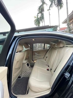 BMW 320i 2016 Đen 60000 km