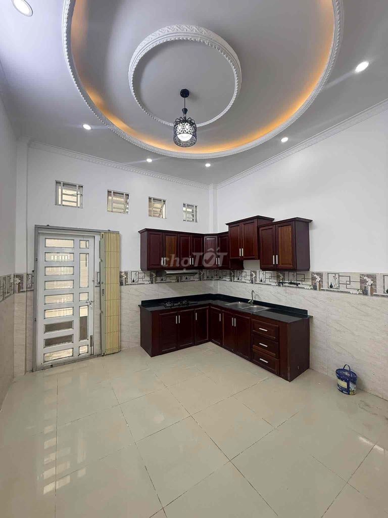 Аренда · 4 комн. · 100 м² · Huyện Nhà Bè, ул. Đường Huỳnh Tấn Phát