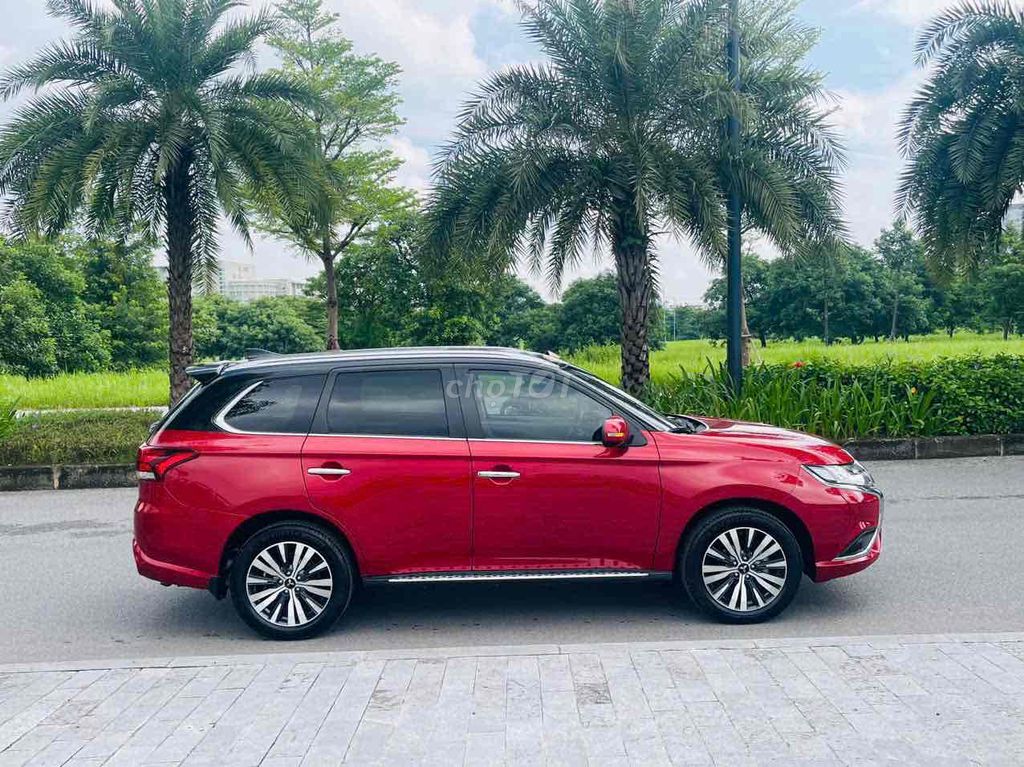 Mitsubishi Outlander 2022 2.0 CVT hơn 5 vạn km!. Mua bán Ô tô tại Quận Thanh Xuân Hà Nội được đăng bởi Dương Xuân Trường hình 3