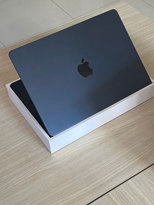 MAC AIR M3 FULLBOX , SẠC VÀI LẦN. Mua bán Laptop tại Thành phố Buôn Ma Thuột Đắk Lắk được đăng bởi DỊCH VỤ CẦM ĐỒ PHÚT 89 
