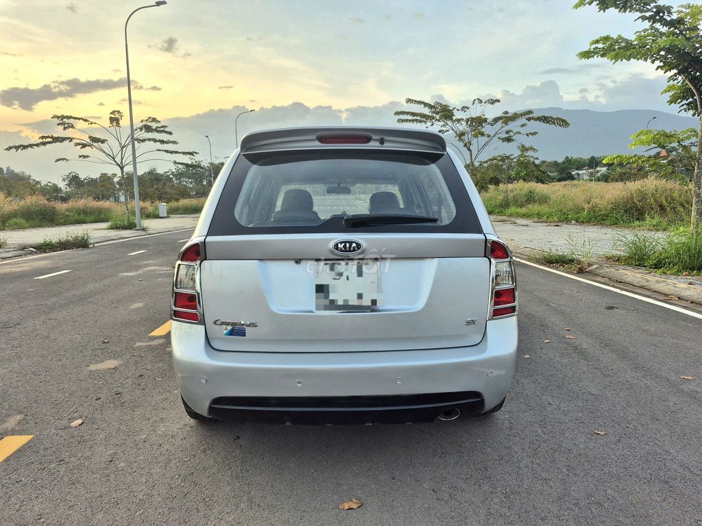 Kia Carens 2011 photo 3