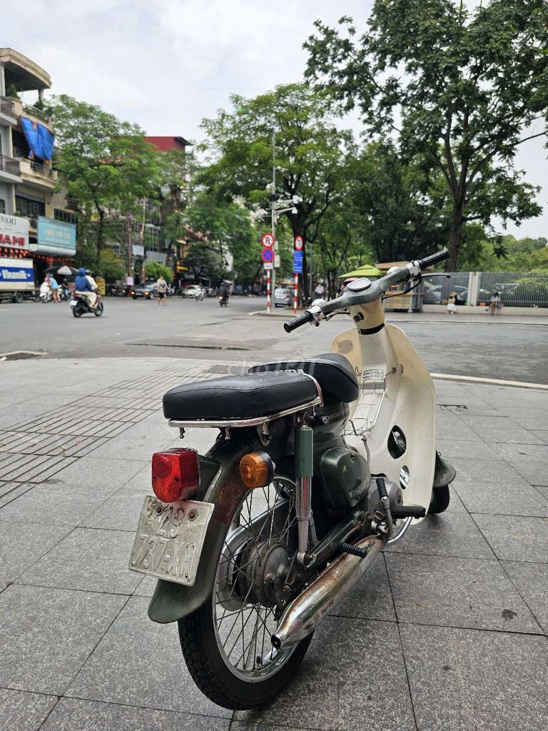 Honda Cub 81-50 gin mộc. Mua bán Xe máy tại Quận Ba Đình Hà Nội được đăng bởi Việt hình 9