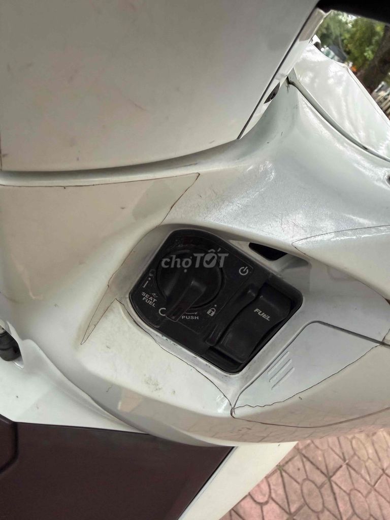 Lead 2018 khóa thông minh zin cứg áo dán keo trong. Mua bán Xe máy tại Thành phố Quảng Ngãi Quảng Ngãi được đăng bởi Hien hình 12