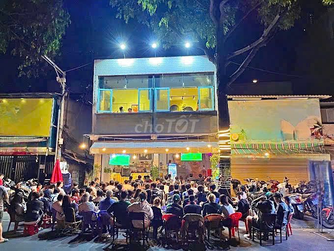 Nhà Trường Sa, Q3, vỉa hè rộng kinh doanh cafe, quán ốc, quán nhậu