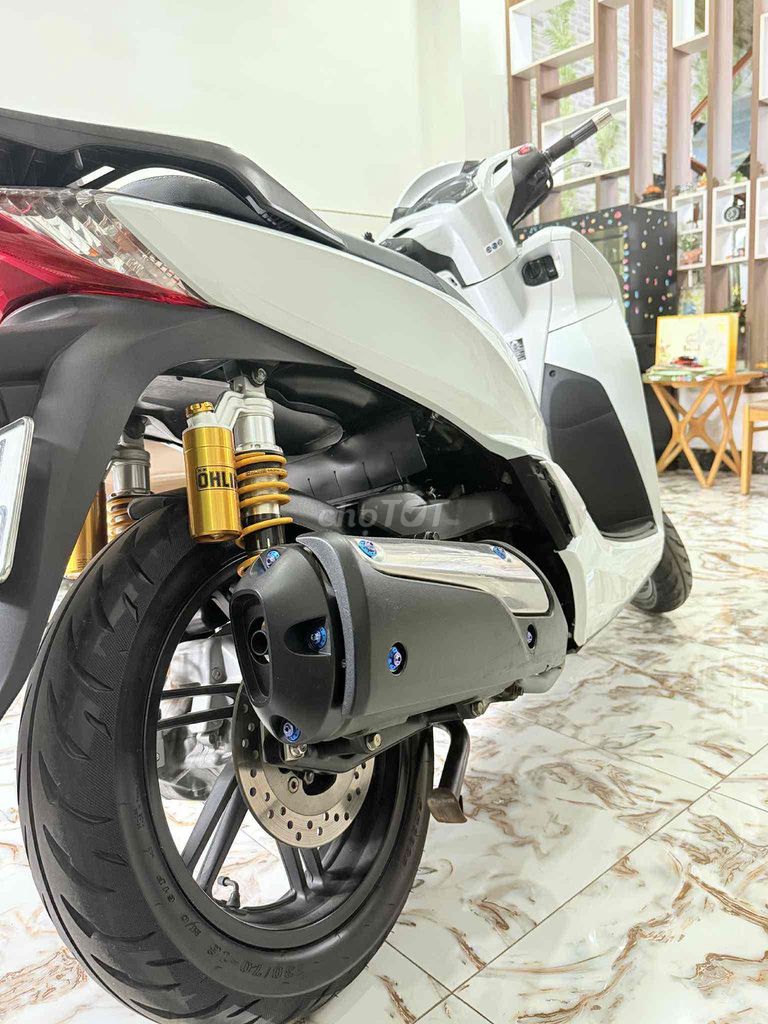 SH 300i xe nhập Ý Trắng Sporty. Mua bán Xe máy tại Thành phố Mỹ Tho Tiền Giang được đăng bởi Sang Mobile hình 4