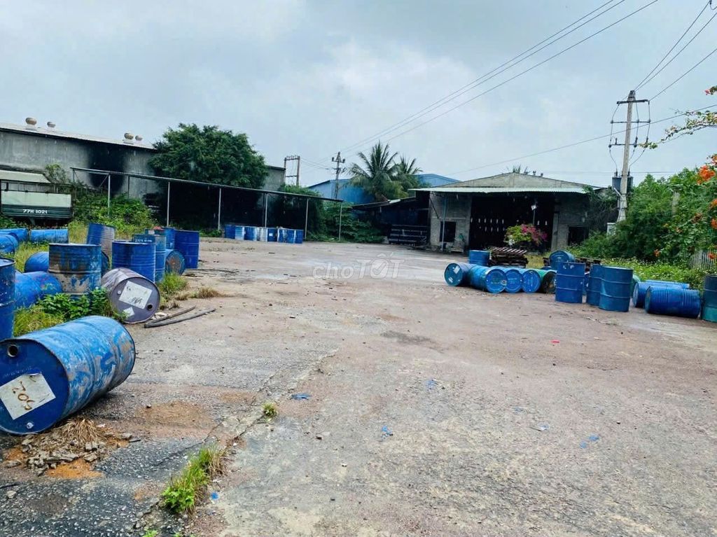 Bán kho, nhà xưởng tại phước lộc, 1900 m2, mặt tiền quốc lộ 1a Bán kho, nhà xưởng tại phước lộc, 1900 m2, mặt tiền quốc lộ 1a