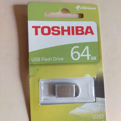 Thanh lý trưng bày Usb 64Gb mini Toshiba mới