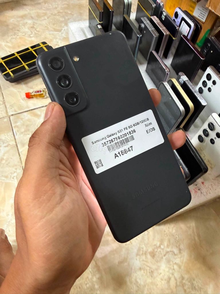 Samsung Galaxy S21 FE 5G 128GB Đen 2 sọc màn hình. Mua bán Điện thoại tại Quận 10 Tp Hồ Chí Minh được đăng bởi Hội Đồ Điện Tử hình 1