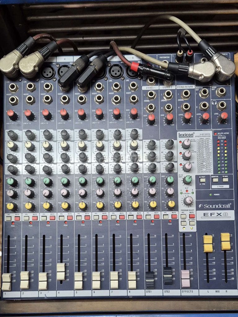 Mixer Soundcraft EFX8. Mua bán Tivi, Âm thanh tại Quận 7 Tp Hồ Chí Minh được đăng bởi Gia Phúc hình 1