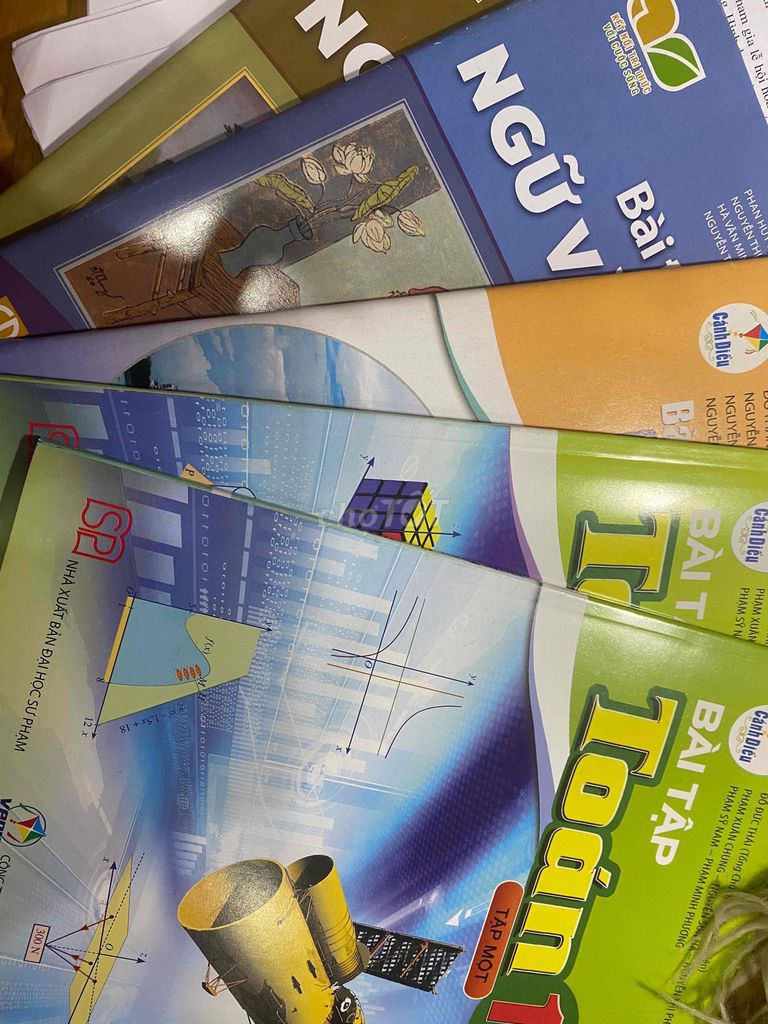 Sách bài tập Toán Sử Văn 12. Mua bán Sách tại Quận Bắc Từ Liêm Hà Nội được đăng bởi Mai Linh hình 1