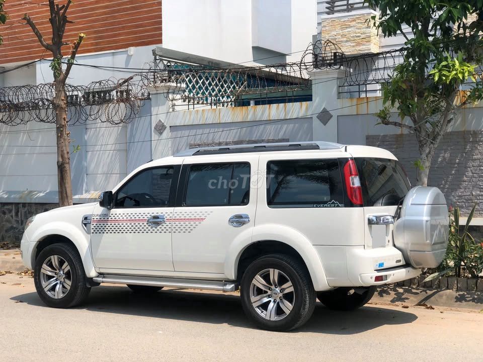 Ford Everest model 2011 máy dầu số tự động. Mua bán Ô tô tại Quận Gò Vấp Tp Hồ Chí Minh được đăng bởi Thu 381 hình 9