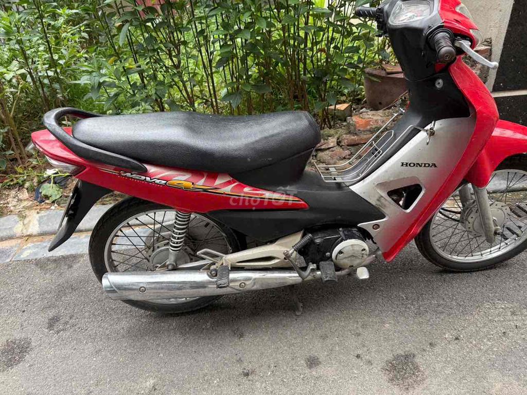 e bán wawe a màu đỏ máy ngon sẵn đi lâu dài ạ. Mua bán Xe máy tại Quận Long Biên Hà Nội được đăng bởi Nguyen Chung hình 4