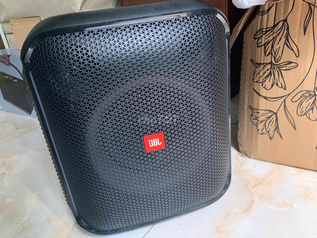 Loa karaoke JBL Đen. Mua bán Tivi, Âm thanh tại Quận Long Biên Hà Nội được đăng bởi Lê Đông Hưng hình 1