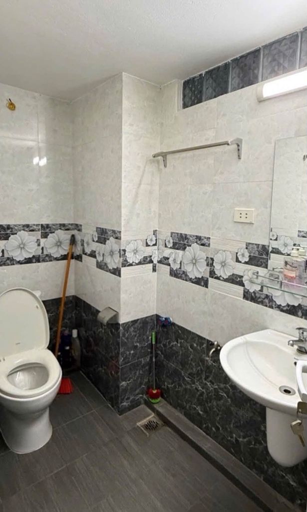 Продается дом Truong Chinh, 55 м2 x 5 этажей, более 20 миллиардов, автомобильная полоса