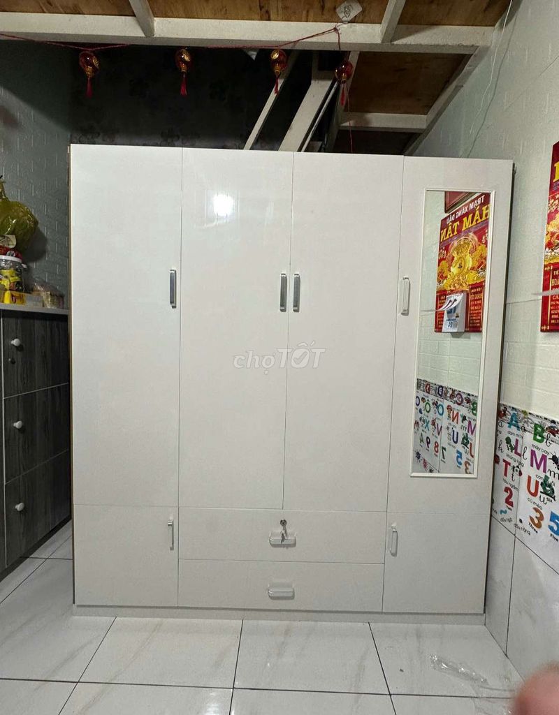 TỦ NHỰA 4 CÁNH KHUNG MÀU ÓC CHÓ CÁNH TRẮNGCÓ GƯƠNG. Mua bán Tủ, kệ gia đình tại Thành phố Thuận An Bình Dương được đăng bởi Tủ nhựa đài loan hoàng quân hình 1