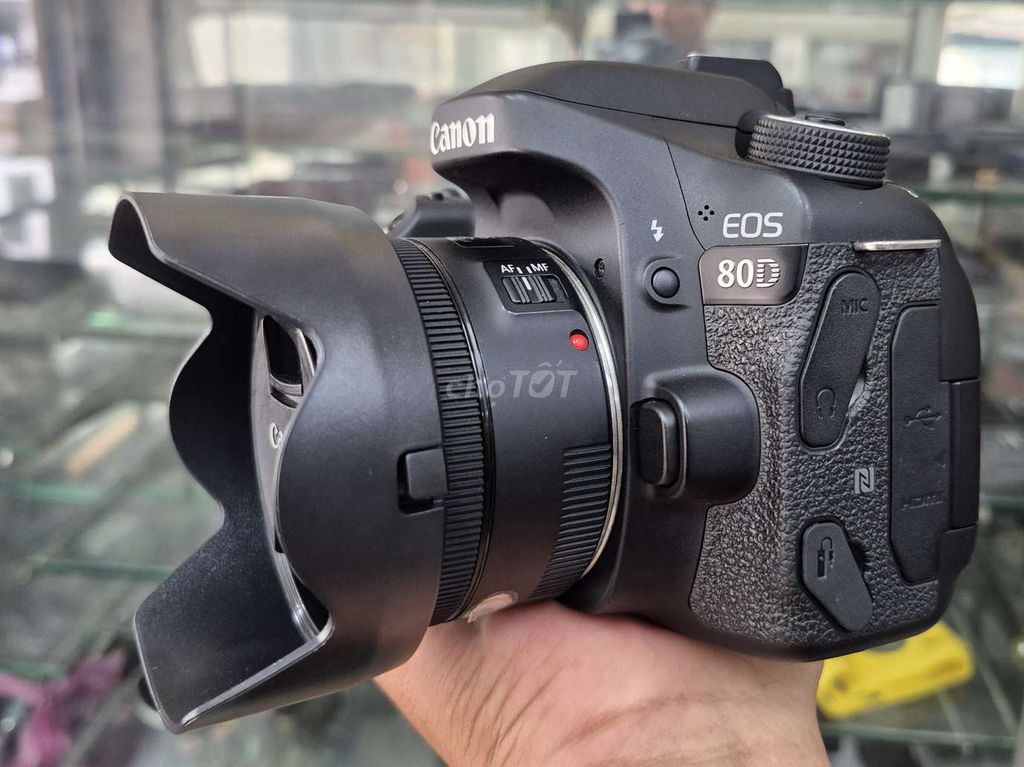 Máy ảnh Canon EOS 80D DSLR Đen. Mua bán Máy ảnh, Máy quay tại Quận 1 Tp Hồ Chí Minh được đăng bởi Phạm Gia hình 1