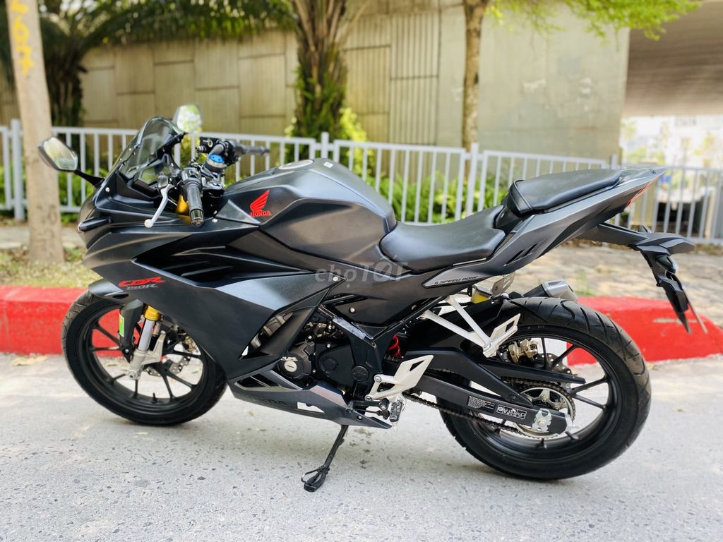 Honda CBR 150RR biển 29. lướt mới đẹp keng.pkl. Mua bán Xe máy tại Quận Cầu Giấy Hà Nội được đăng bởi Tong motor xe may hình 1
